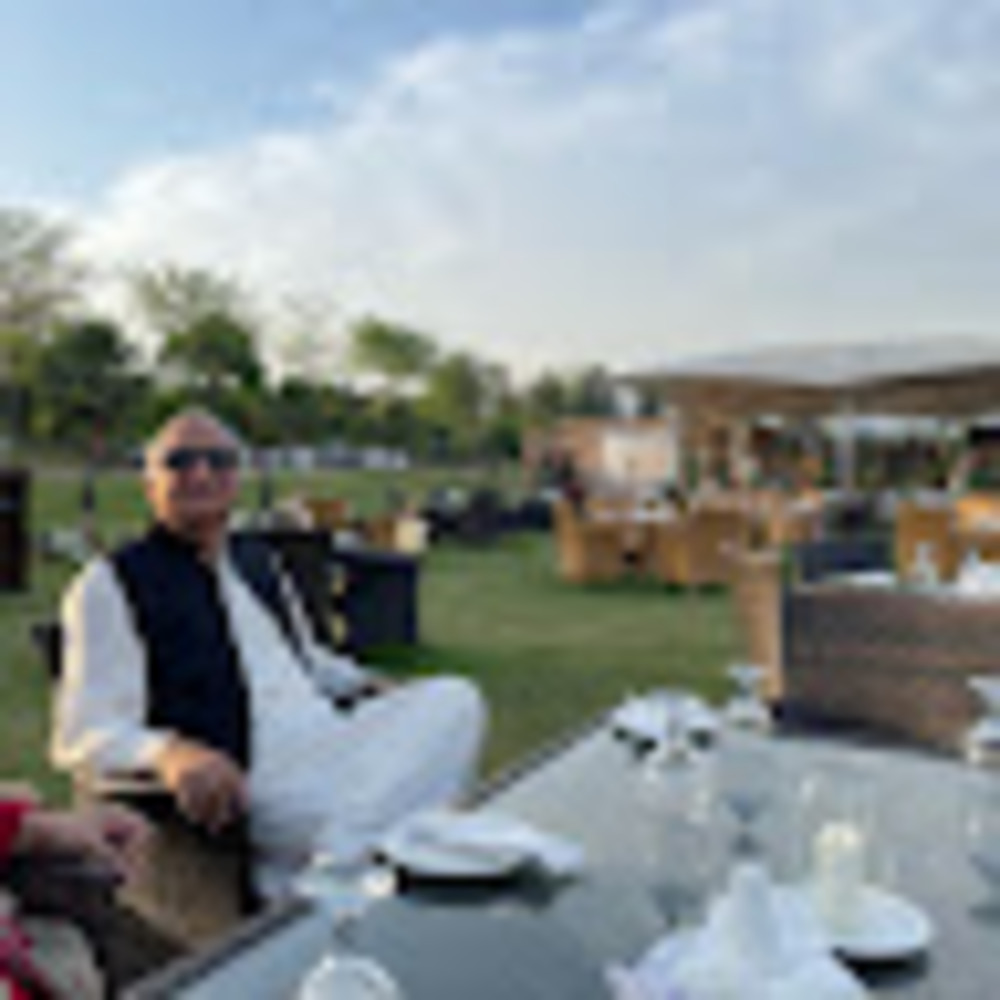 Meet your Posher, Faheem